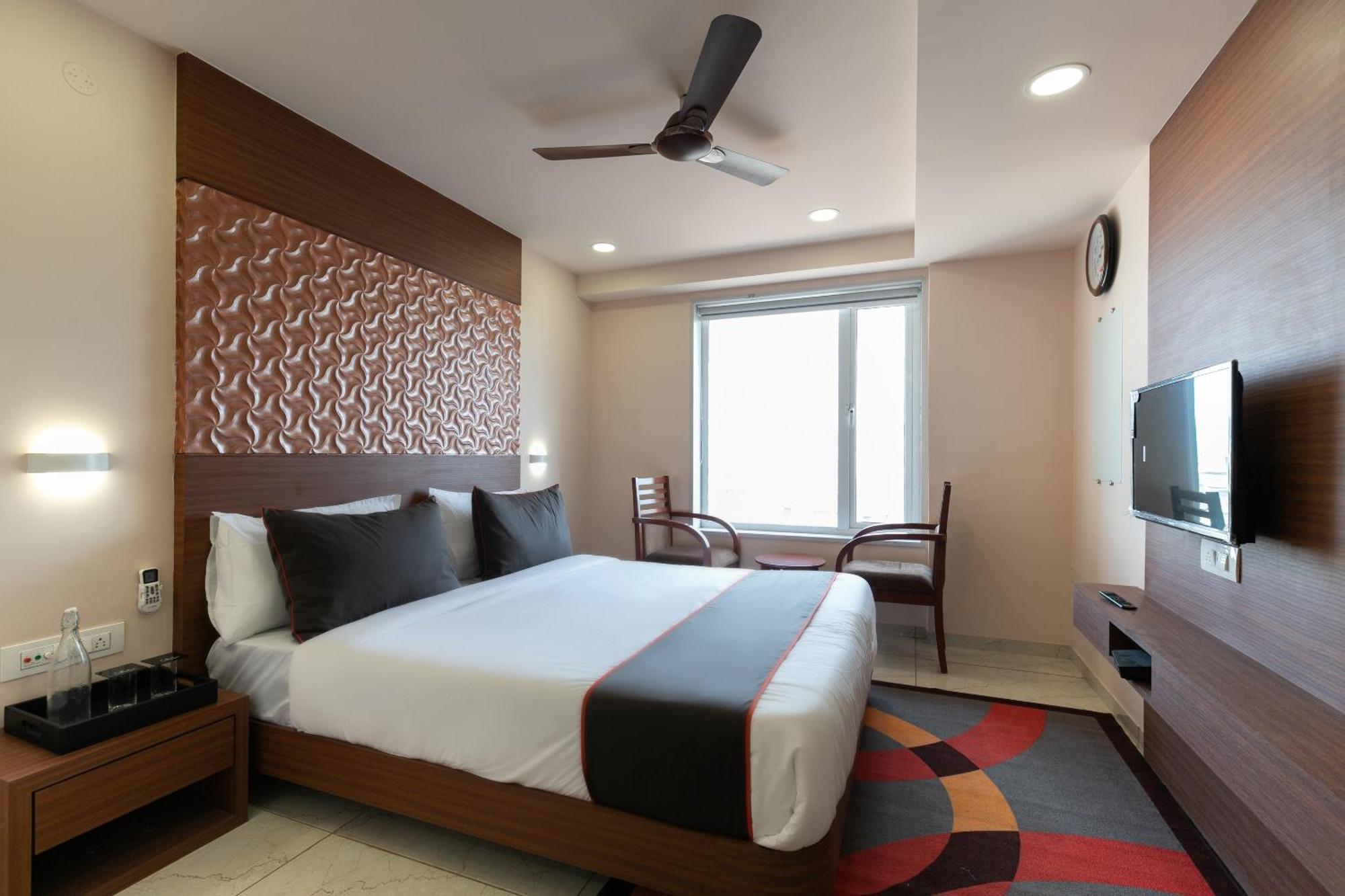 Collection O Simran Raghuveer Para Rajkot Exterior foto